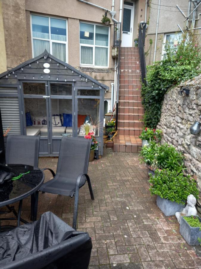 Apartment Beachfront 2 Double Bedroom 2nd Floor Llandudno