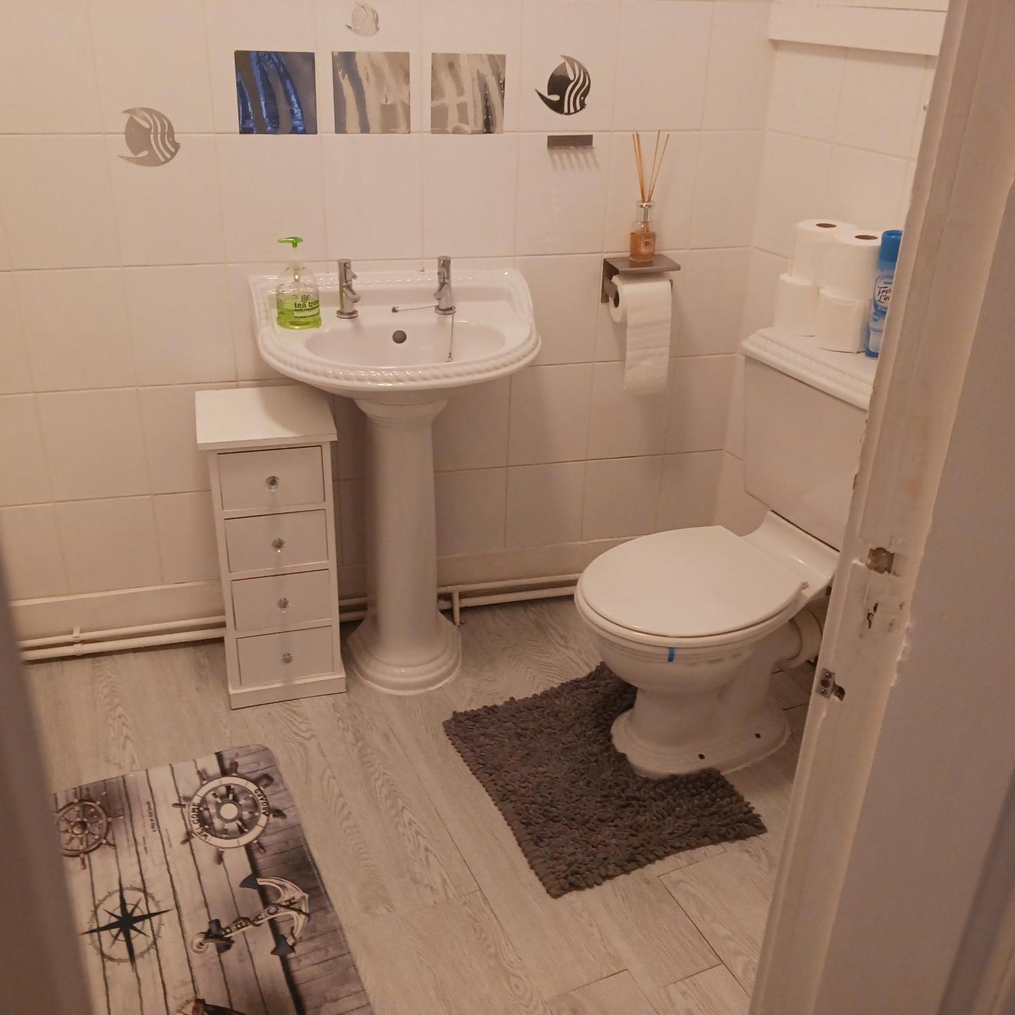 Beachfront 2 Double Bedroom 2nd Floor
