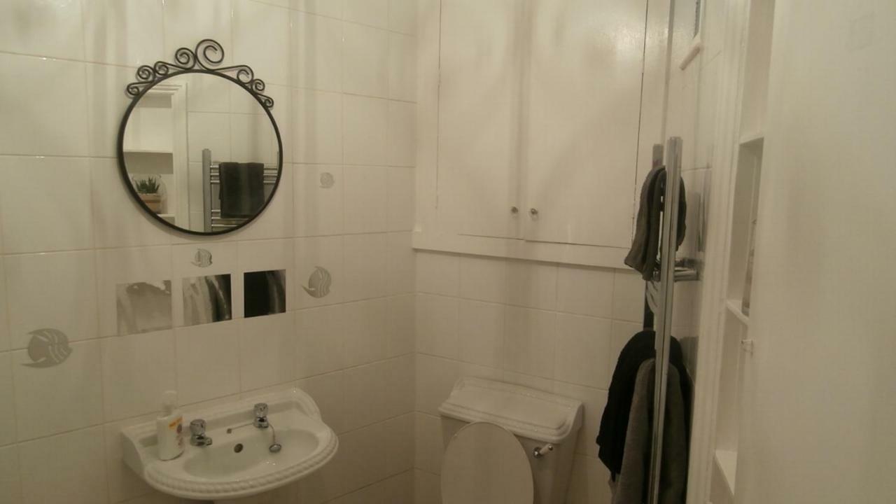 Beachfront 2 Double Bedroom 2nd Floor * Llandudno